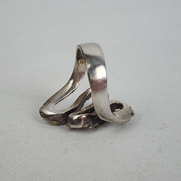 925 Sterling Silver Green Gemstone Wavy Ring Size 9 - Picture 5 of 7